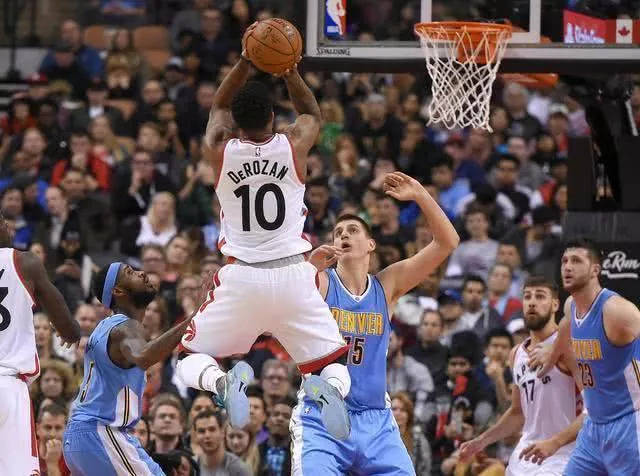 迈阿密站第七日赛程出炉：郑钦文冲击八强，萨巴伦卡对阵柯林斯.