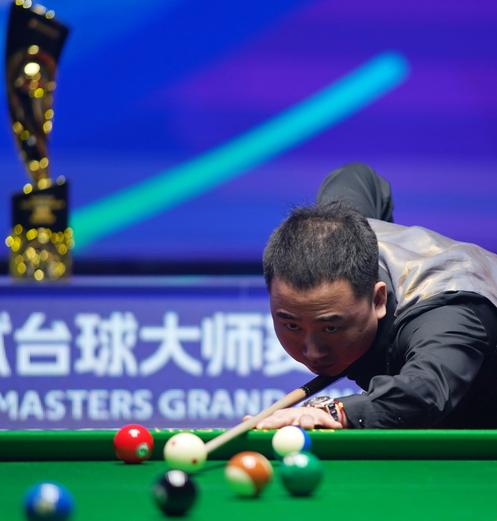 易建联的沉默耐人寻味 还能微微一笑反转吗